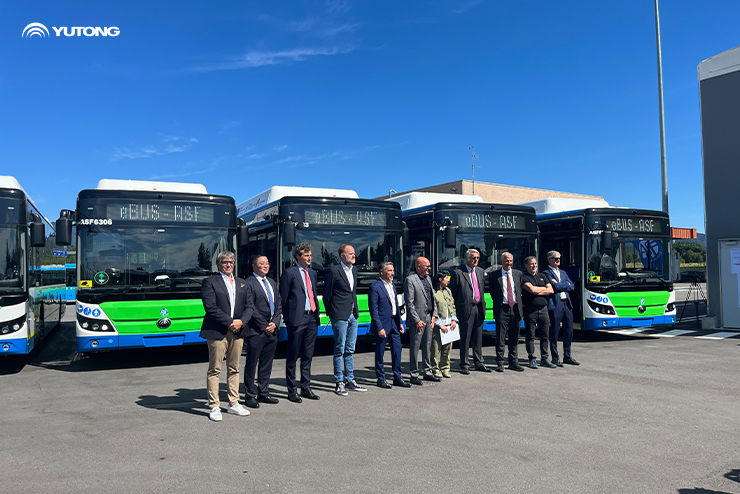 Serviços de Transporte Público fornecidos por 23 Autocarros totalmente Elétricos da Yutong (Cidade de Como)