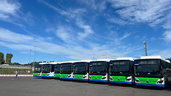 Serviços de Transporte Público fornecidos por 23 Autocarros totalmente Elétricos da Yutong (Cidade de Como)