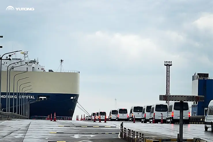 500 unidades do modelo totalmente novo de furgão V6 da Yutong foram enviadas para ade América Latina