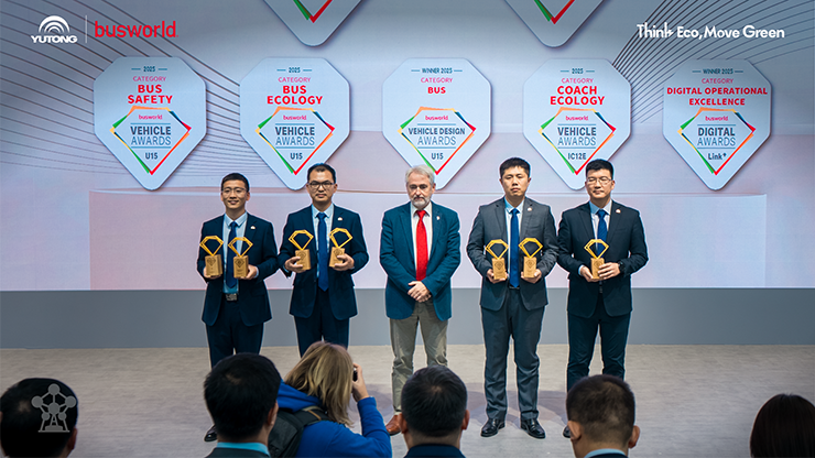 Yutong lança tecnologia EV Long-Life na Busworld Europe 2025 e conquista sete grandes prêmios